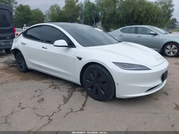5YJ3E1EB6RF842807 2024 TESLA MODEL 3 - Image 1