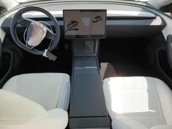 5YJ3E1EB6SF015590 2025 TESLA MODEL 3 - Image 8