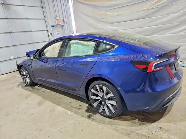5YJ3E1EB6SF020563 2025 TESLA MODEL 3 - Image 2
