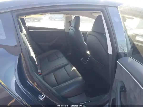 5YJ3E1EB6SF024032 2025 TESLA MODEL 3 - Image 8