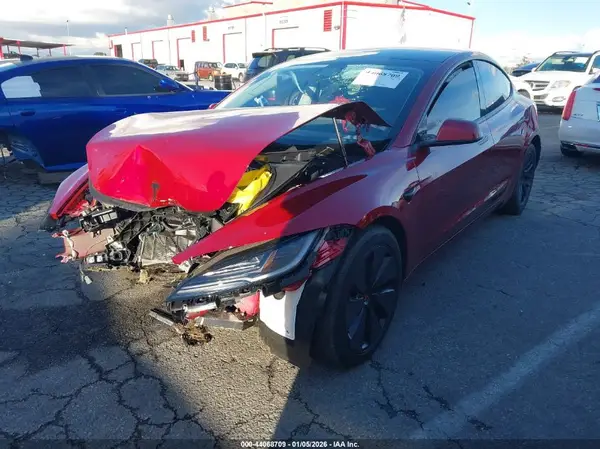 5YJ3E1EB6SF049948 2025 TESLA MODEL 3 - Image 2