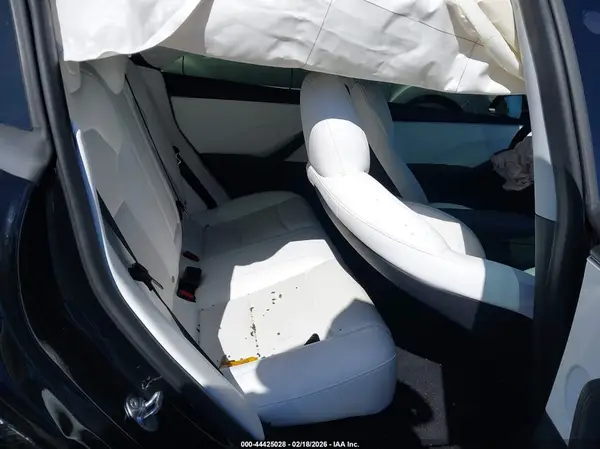 5YJ3E1EB6SF873819 2025 TESLA MODEL 3 - Image 8