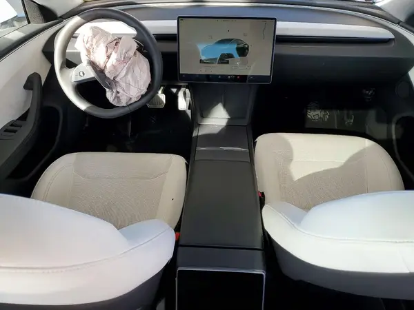 5YJ3E1EB6SF875991 2025 TESLA MODEL 3 - Image 8