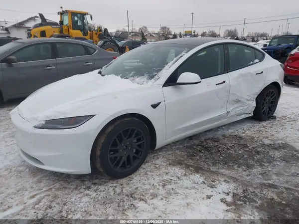 5YJ3E1EB6SF876848 2025 TESLA MODEL 3 - Image 2