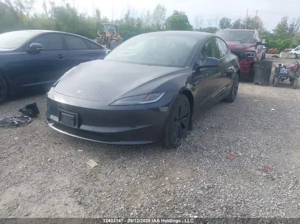 5YJ3E1EB6SF877529 2025 TESLA MODEL 3 - Image 2