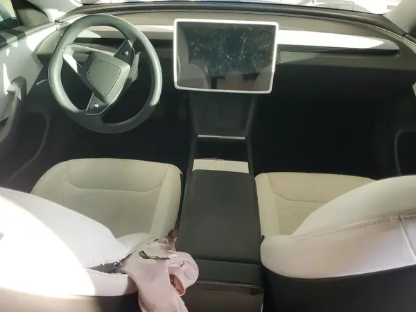 5YJ3E1EB6SF879068 2025 TESLA MODEL 3 - Image 8