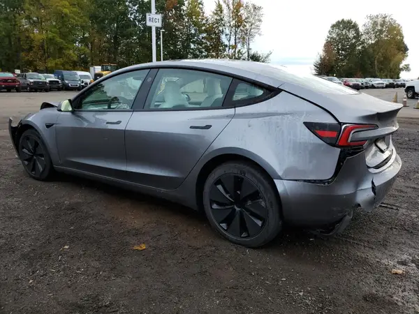 5YJ3E1EB6SF896470 2025 TESLA MODEL 3 - Image 2