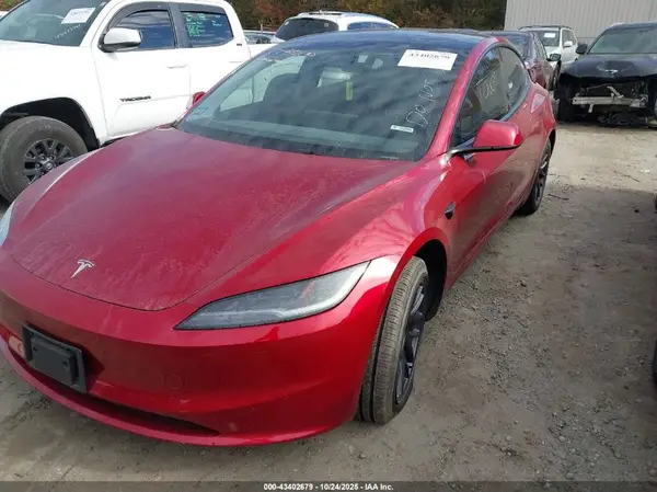 5YJ3E1EB6SF897442 2025 TESLA MODEL 3 - Image 2
