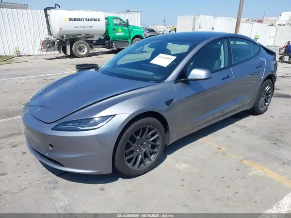 5YJ3E1EB6SF913378 2025 TESLA MODEL 3 - Image 2