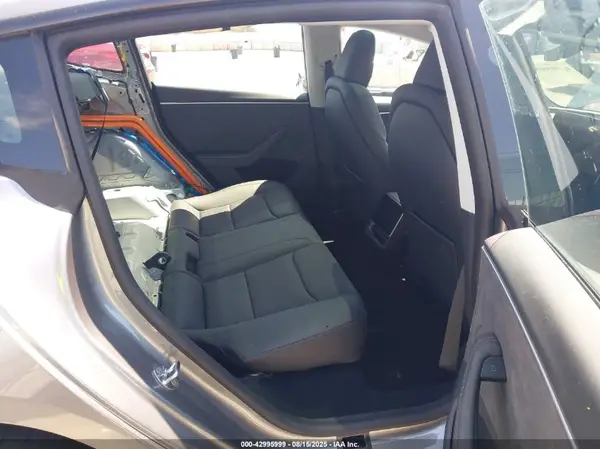 5YJ3E1EB6SF913378 2025 TESLA MODEL 3 - Image 8