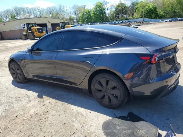 5YJ3E1EB6SF918659 2025 TESLA MODEL 3 - Image 2