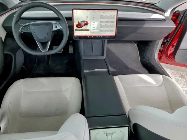 5YJ3E1EB6SF919410 2025 TESLA MODEL 3 - Image 8