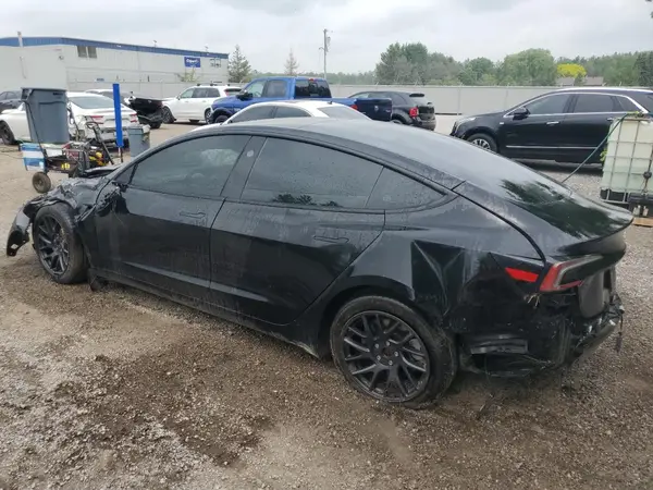 5YJ3E1EB6SF923974 2025 TESLA MODEL 3 - Image 2