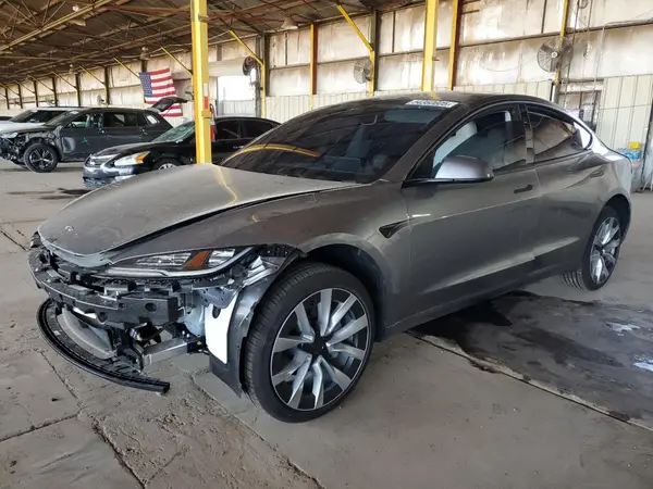 5YJ3E1EB6SF935588 2025 TESLA MODEL 3 - Image 1