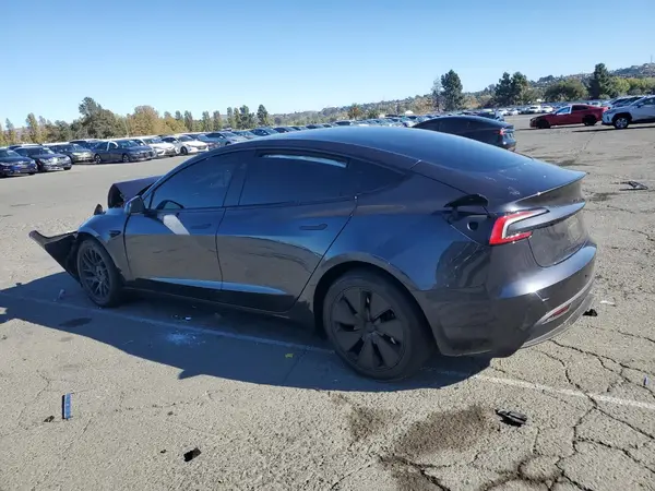 5YJ3E1EB6SF941102 2025 TESLA MODEL 3 - Image 2