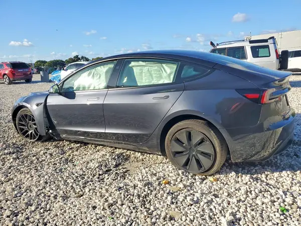 5YJ3E1EB6SF987805 2025 TESLA MODEL 3 - Image 2