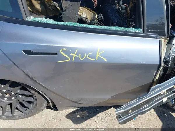 5YJ3E1EB6SF993846 2025 TESLA MODEL 3 - Image 8