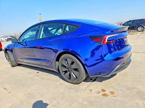 5YJ3E1EB6SF994754 2025 TESLA MODEL 3 - Image 2