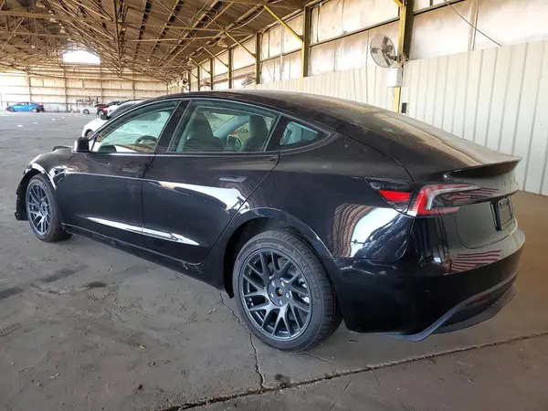5YJ3E1EB6TF116517 2026 TESLA MODEL 3 - Image 2