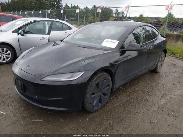 5YJ3E1EB6TF132278 2026 TESLA MODEL 3 - Image 2