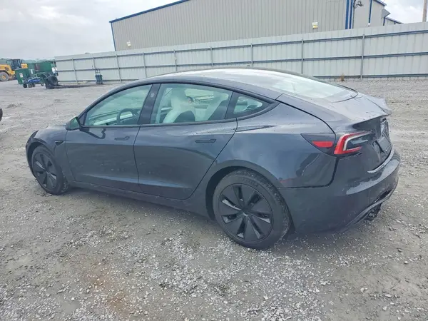 5YJ3E1EB6TF186602 2026 TESLA MODEL 3 - Image 2