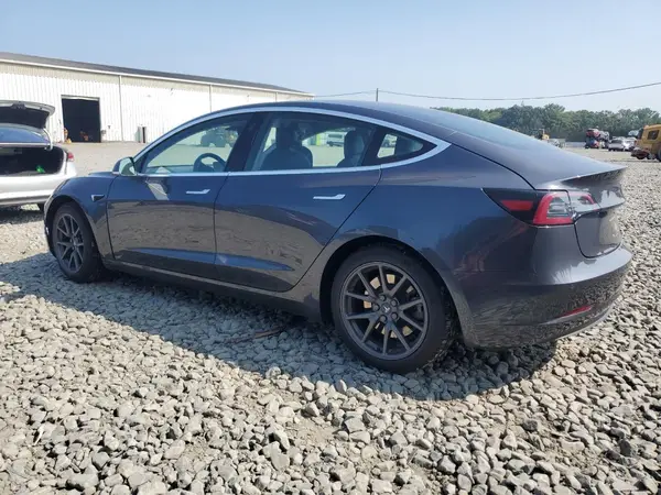 5YJ3E1EB7JF054414 2018 TESLA MODEL 3 - Image 2