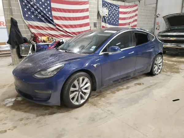5YJ3E1EB7JF063890 2018 TESLA MODEL 3 - Image 1