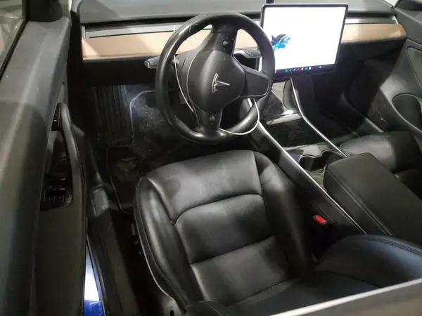 5YJ3E1EB7JF063890 2018 TESLA MODEL 3 - Image 8