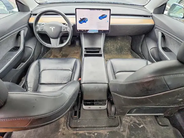 5YJ3E1EB7JF064912 2018 TESLA MODEL 3 - Image 8