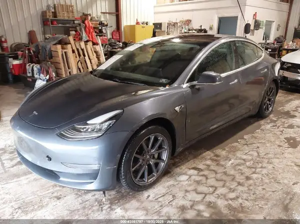 5YJ3E1EB7JF066160 2018 TESLA MODEL 3 - Image 2