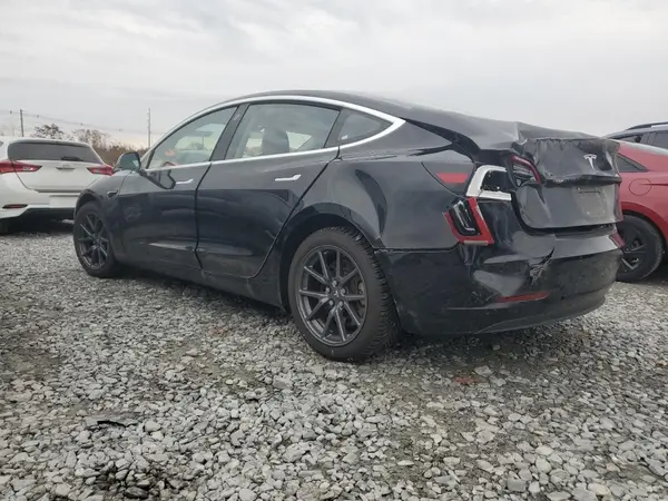 5YJ3E1EB7JF068166 2018 TESLA MODEL 3 - Image 2