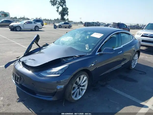 5YJ3E1EB7JF069060 2018 TESLA MODEL 3 - Image 2