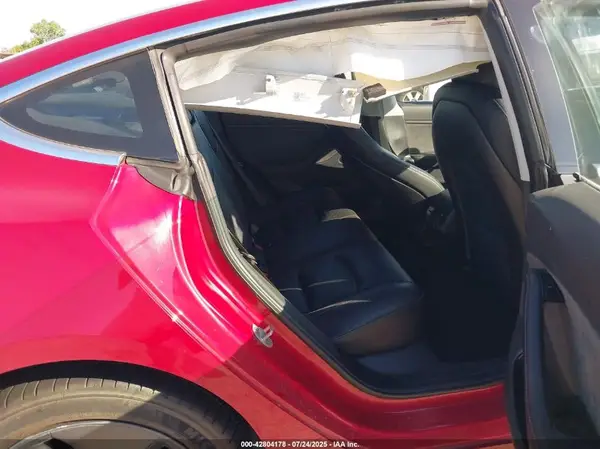 5YJ3E1EB7JF069480 2018 TESLA MODEL 3 - Image 8