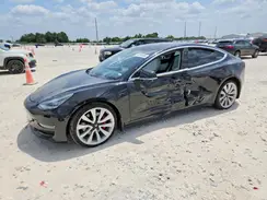 5YJ3E1EB7JF070077 2018 TESLA MODEL 3