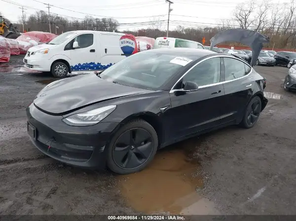 5YJ3E1EB7JF070483 2018 TESLA MODEL 3 - Image 2