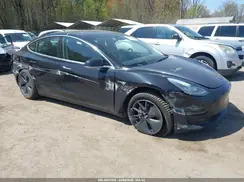 5YJ3E1EB7JF070595 2018 TESLA MODEL 3