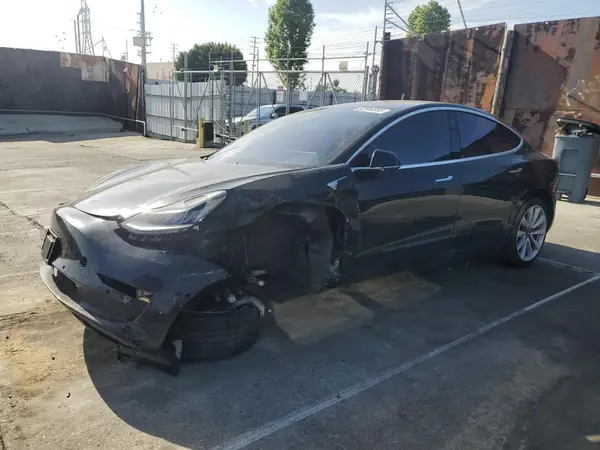 5YJ3E1EB7JF071438 2018 TESLA MODEL 3 - Image 1