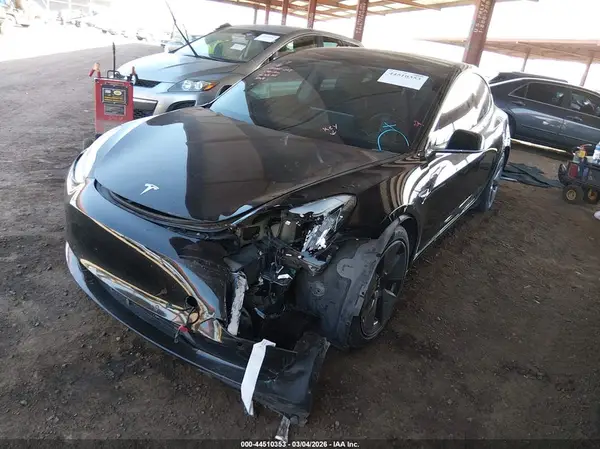 5YJ3E1EB7JF073268 2018 TESLA MODEL 3 - Image 2