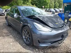 5YJ3E1EB7JF073626 2018 TESLA MODEL 3