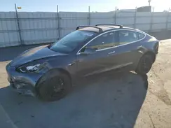 5YJ3E1EB7JF073724 2018 TESLA MODEL 3