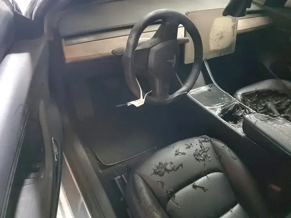 5YJ3E1EB7JF073853 2018 TESLA MODEL 3 - Image 8
