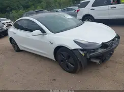 5YJ3E1EB7JF073884 2018 TESLA MODEL 3