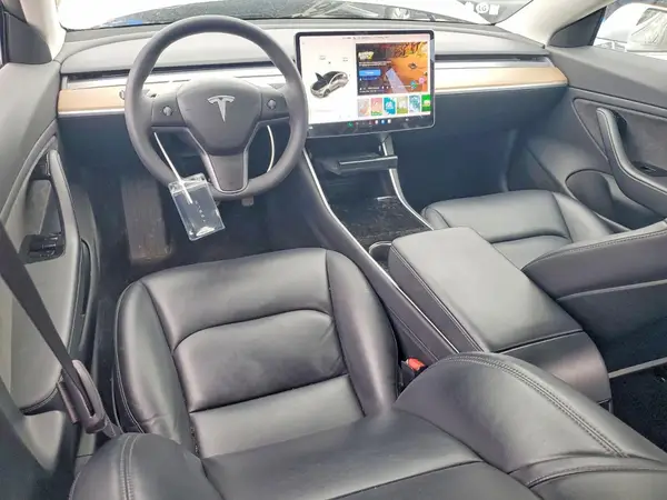 5YJ3E1EB7JF073948 2018 TESLA MODEL 3 - Image 8