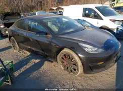 5YJ3E1EB7JF074064 2018 TESLA MODEL 3