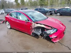 5YJ3E1EB7JF074744 2018 TESLA MODEL 3