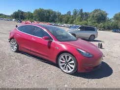 5YJ3E1EB7JF074758 2018 TESLA MODEL 3