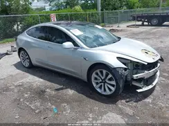 5YJ3E1EB7JF074825 2018 TESLA MODEL 3