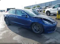 5YJ3E1EB7JF075182 2018 TESLA MODEL 3