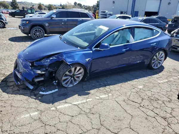 5YJ3E1EB7JF080799 2018 TESLA MODEL 3 - Image 1