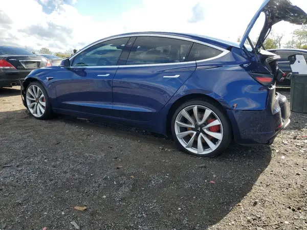 5YJ3E1EB7JF080947 2018 TESLA MODEL 3 - Image 2